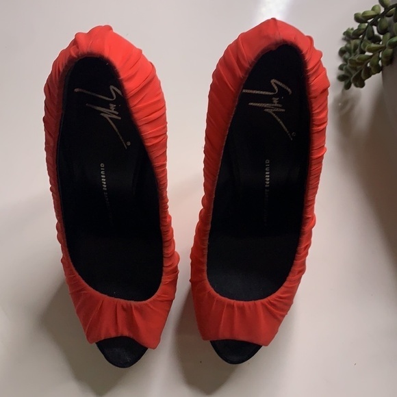 GIUSEPPE ZANOTTI watermelon Red Pleated Fabric Peep Toe Platform Pumps Heels 7 - Picture 3 of 10